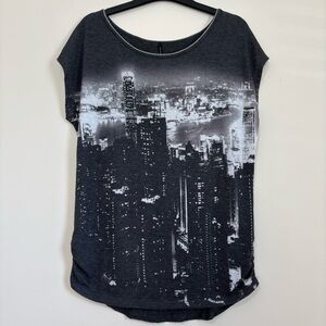 Skinny Minnie Top black gray graphic printed short sleeve slouchy t-shirt Size M